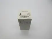 ALLEN BRADLEY 800T-QTH2R SER. U 12-130VAC (WH) NSFS