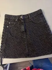 MCQ Alexander McQueen black denim lace-up leopard print mini skirt 24