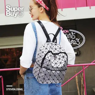 【Superbuy】時尚百搭雙肩包/女士後背包 OL通勤小包/防潑水旅行包/幾何菱格反光休閒背包 韓版學生書包女/逛街包