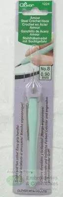 Clover Amour Crochet Hook, Easy Grip Elastomer Handle, No. 8 / 0.9mm #1224