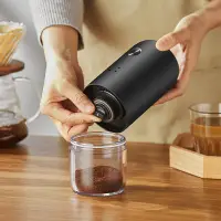 在飛比找樂天市場購物網優惠-咖啡豆研磨機 磨豆機 電動磨豆機家用小型手搖咖啡豆研磨機便攜