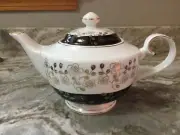 Beautiful Black And Gold Teapot By Grace’s Teaware. Holds 5 Cups. New.