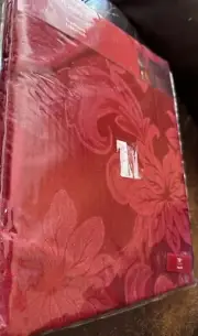 St Nicholas Square Traditions Poinsettia Red Christmas Tablecloth 70” Round