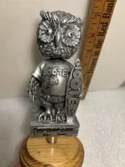 HOOTERS SILVER OWL 20TH ANNIVERSARY BOBBLEHEAD Draft beer tap handle. FLORIDA