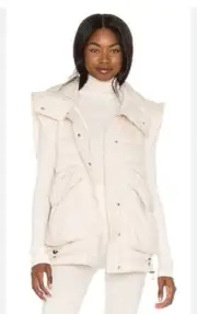 NWT Toast Society Juna Vest in Ivory