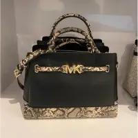 在飛比找蝦皮購物優惠-🤩最新款🎁限時特價哦😱🥰 Michael Kors 黑色 真