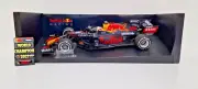 MINICHAMPS 1:18 Model Car F1 Red Bull Honda RB16B Verstappen Abu Dhabi