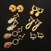在飛比找蝦皮購物優惠-現貨速發 黃金盛宴系列 日本復古飾品 耳夾式耳環 耳環 二手