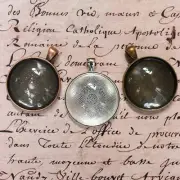 10 x 35mm Round Pendant Trays plus glasses, silver copper bronze dewsupplies