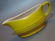 Le Creuset Gravy boat Dijon yellow New with box Curry Sauce Yellow Gradation