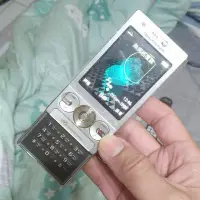 在飛比找蝦皮購物優惠-出清經典收藏 Sony Ericsson W705 銀色 經