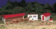Bachmann ~ HO Scale ~ Farm Building with Animals ~ 45152