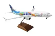 Skymarks SKR8105 Copa Airlines Boeing 737-Max 8 Panama Desk Model 1/100 Airplane