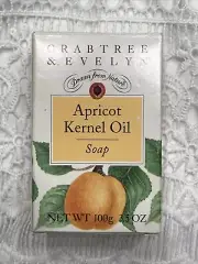 Vintage New Open Box CRABTREE & EVELYN Apricot Kernel Oil Soap Bar 3.5 oz