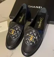 NIB Chanel Black Loafer 37.5 EUR Sizes Turnlock Gold CC Logo Quilted Shoe Flats
