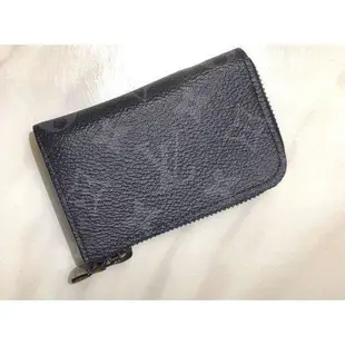 LV Monogram Eclipse 灰黑色 拉鍊 汽車 專用 鑰匙包 M63536