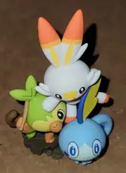 POKEMON OFFICIALLY LICENSED NINTENDO GROOKEY, SCORBUNNY & SOBBLE 2.5" FIGURE