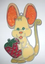 MOUSE WITH STRAWBERRY SUNCATCHER (SUNCATCHERS)