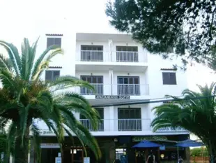 索菲亞普拉亞伊維薩公寓式酒店