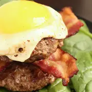 Bacon and Burger Bowl, Fried Egg, Tomato, Pickles and Aioli 250g