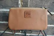 NWT $108 Dooney & Bourke Pebble Collection Medium Wristlet Caramel brown