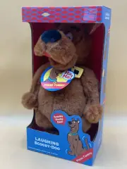 1998 Warner Bros Studio Store Laughing Scooby-Doo Plush Doll, NIB