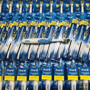 ｜Eddie_Store｜現貨 正品 歐樂B Oral-B 電動牙刷 電動牙刷頭 德國 百靈 韓國代購 B1010A