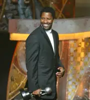 Denzel Washington received awards Outstanding Outstanding Support- 2003 Photo 2