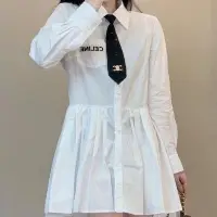 在飛比找Yahoo!奇摩拍賣優惠-2022春夏新款CELINE 減齡學院風顯瘦百褶白色襯衣連衣
