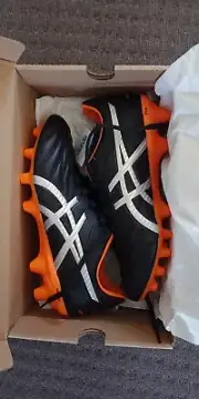 asics soccer boots Lethal Flash it 2 Black Orange UK8 or nearest OFFER! USE Code