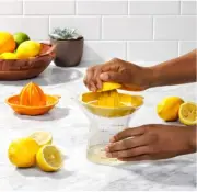 Citrus Lemon Orange Lime Squeezer Juicer Hand Press Kitchen Tool 2 in 1 New