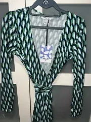 Medium DVF Diane Von Furstenberg x Target XS Midi Arrow Geo Green Wrap Dress