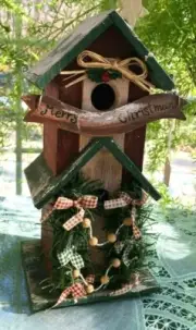 RUSTIC WOODEN CHRISTMAS DECORATIVE BIRDHOUSE