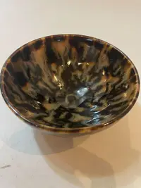 在飛比找Yahoo!奇摩拍賣優惠-老吉州窯玳瑁碗，漂亮的窯變釉，玳瑁龜板色，釉面光滑細膩，釉厚