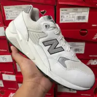 在飛比找蝦皮購物優惠-紐巴倫 New BALANCE 580 男士運動鞋原裝灰色