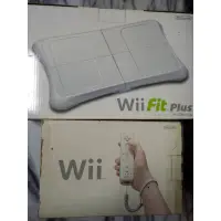 在飛比找蝦皮購物優惠-二手任天堂 Wii 全套主機(白)和wii Fit Plus