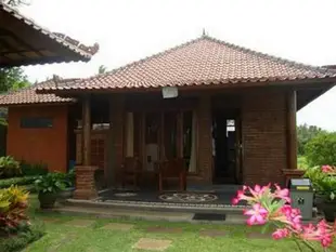 克里斯納別墅賓客之家飯店Krisna Villas Guest's House