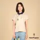 【Hush Puppies】女裝 T恤 素色造型英文字刺繡狗連袖T恤(淺卡其 / 43211201)