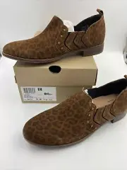 CLARKS “TRISH BELL” Leopard Print WOMENS Slip On Shoes-Size 10 M- New W/Box!
