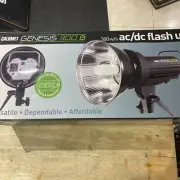 Calumet Genesis 300b Studio Flash Lighting Strobe New