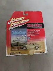 Johnny Lightning Vette 1963 Chevy Corvette Split Window Convertible NIB