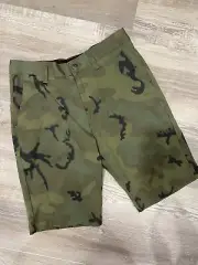 Volcom Men's Vmonty Stretch Green Camo Chino Short - Size 30