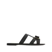 [Ferragamo] Ferragamo New Vara Plate Sandals 8 US BLACK