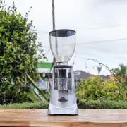 Used Fiorenzato F6 Commercial Coffee Grinder - Powerful & Reliable