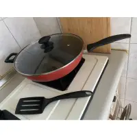 在飛比找蝦皮購物優惠-二手 Tefal 法國特福 32cm不沾鍋的鍋蓋+鍋鏟