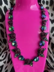 Betsey Johnson Betseyvilla Fuchsia Pink Glitter Rose Vitrail Crystal Necklace