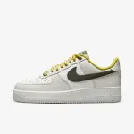 【NIKE 耐吉】AIR FORCE 1 07 PRM 男 休閒鞋 經典 AF1 穿搭 灰白 黃綠(FV3628-031)