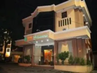 新斯里溫基餐飲旅店New Siliwangi Hotel and Restaurant