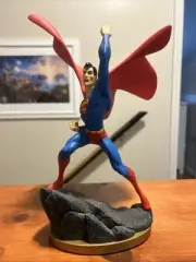 DC Direct Superman Gil Kane Cover to Cover #83 Statue Porcelain 1097/2200 7.5”