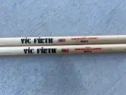 Vic Firth Wood Tip Drumsticks American Classic Hickory